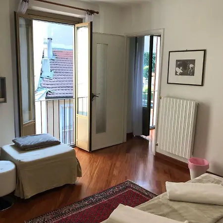Corso Genova Con Terrazza Milánó